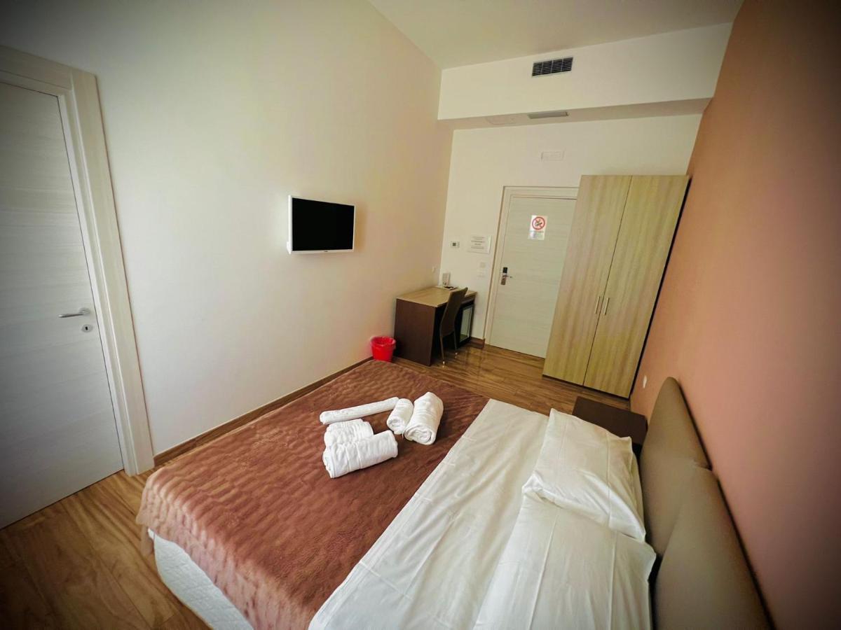 B&B Al Volo Foggia Buitenkant foto