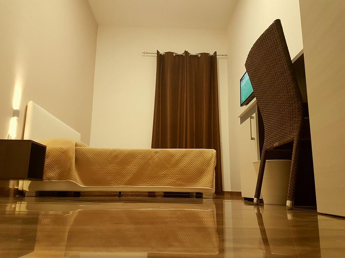 B&B Al Volo Foggia Buitenkant foto