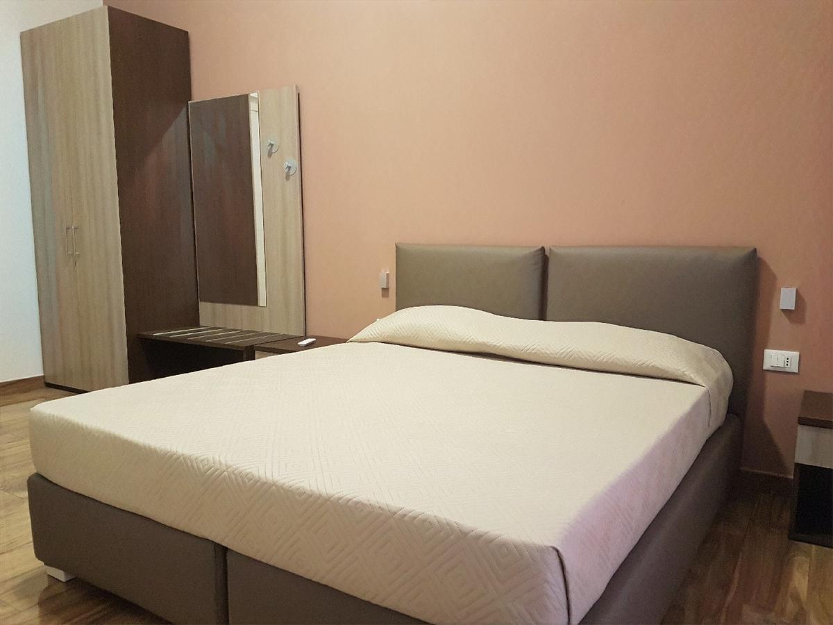 B&B Al Volo Foggia Buitenkant foto